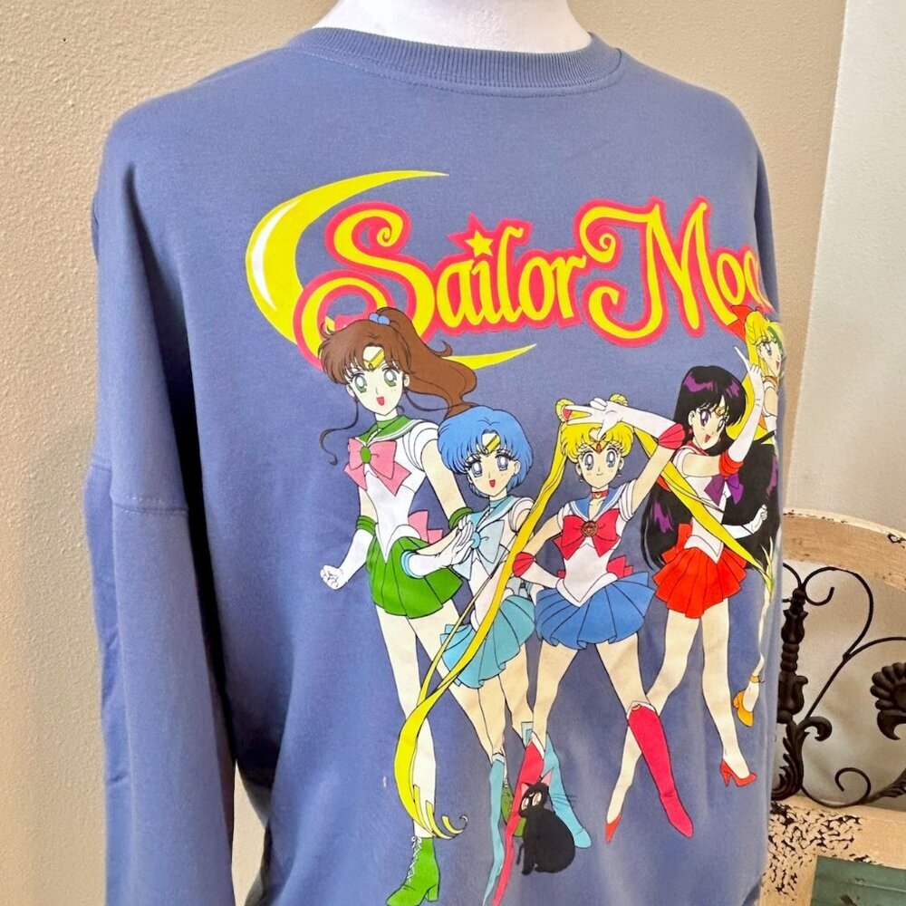 SOLD SOLD SOLD SOLD Crew Neck Anime Manga Crew Neck Sweatshirt Medium - Picture 2 of 5